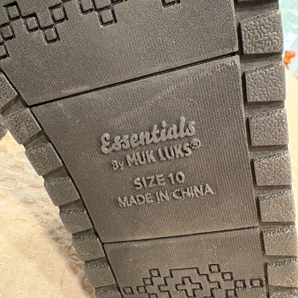 Muk Luks Women’s Tatum Bootie’s - Size 10 NWOB - Picture 6 of 9